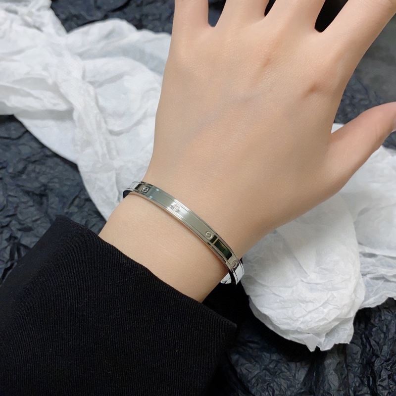 Ca*t1er bracelets